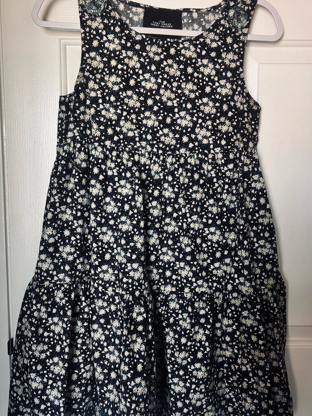 Mark Jacobs Daisy Print Sleeveless Tent Dress